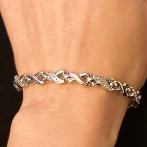 Beautiful silver bracelet ON SALE through sun!